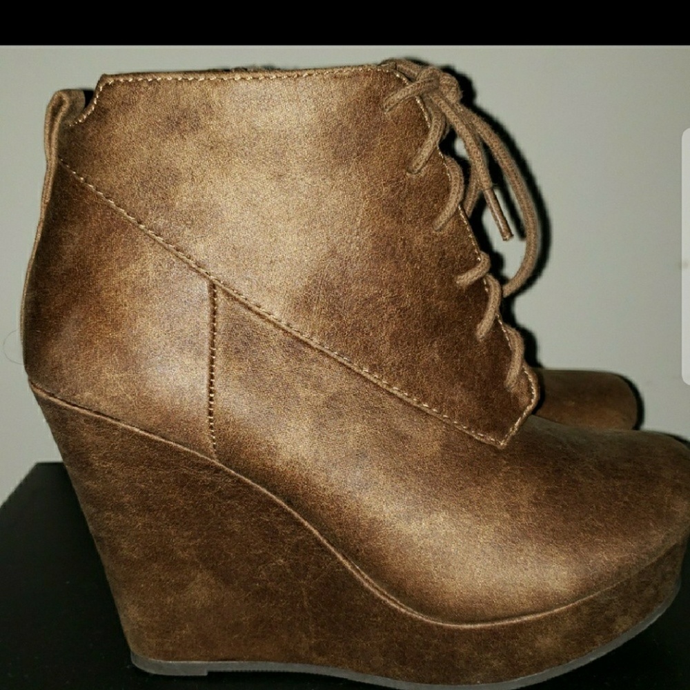 Wedge booties